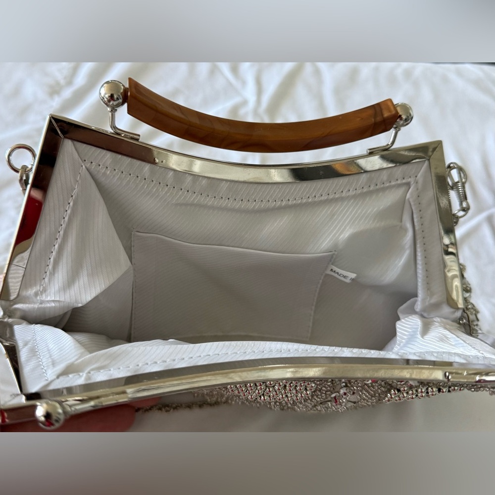 Elegant Silver Beaded Handbag - Picture 2 of 3